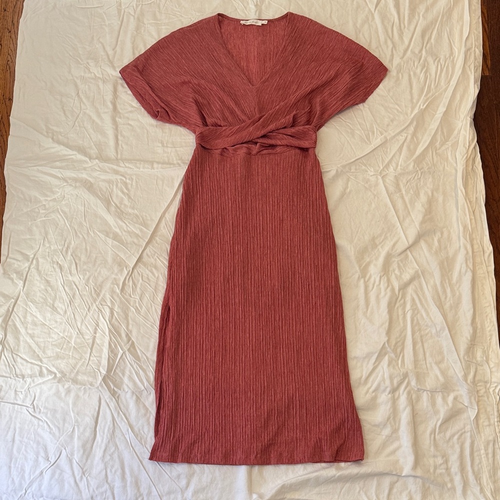 All in Favor V-Neck Midi Dress in Rosewood